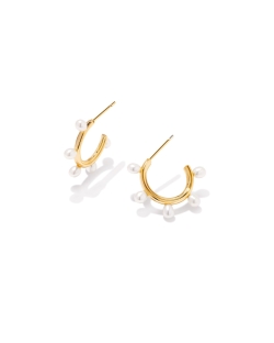 Kendra Scott Leighton Gold Pearl Huggie Earrings in White Pearl